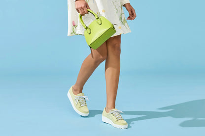 Lady - Yellow