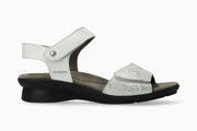 Mephisto Pattie White